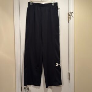 Under Armor women’s Allseaaon Gear Black Pants size medium